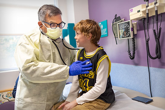 Pulmonology doctor with patient