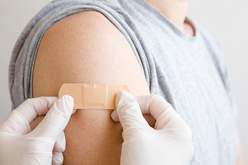 Let children make as many decisions as possible when they get their flu shot. 