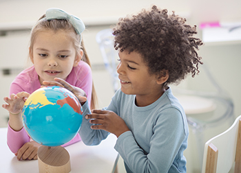 There are significant differences in autism symptom severity changes during childhood between boys and girls