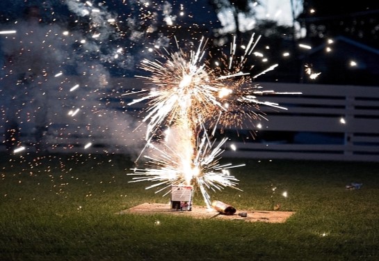 Season two of the hit medical drama “The Pitt” takes place on the Fourth of July. The episodes show a surge of emergency room (ER) cases on the holida