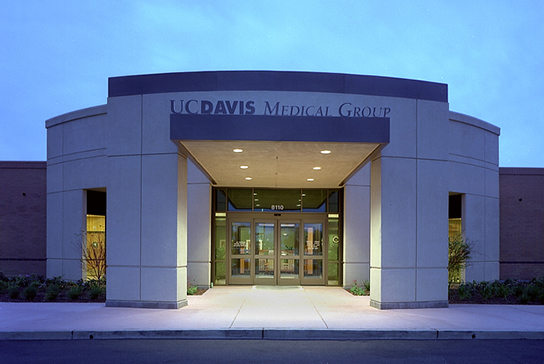 Exterior de la clínica de Elk Grove