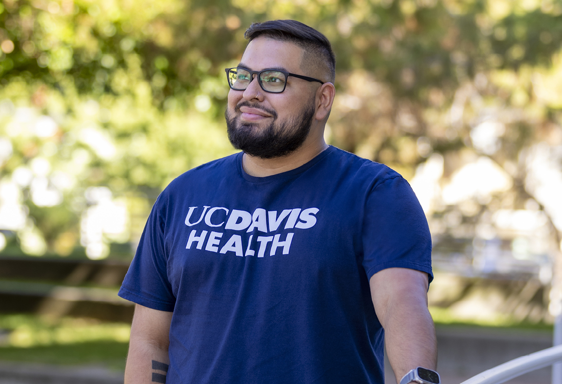 Exzavian, empleado de UC Davis Health