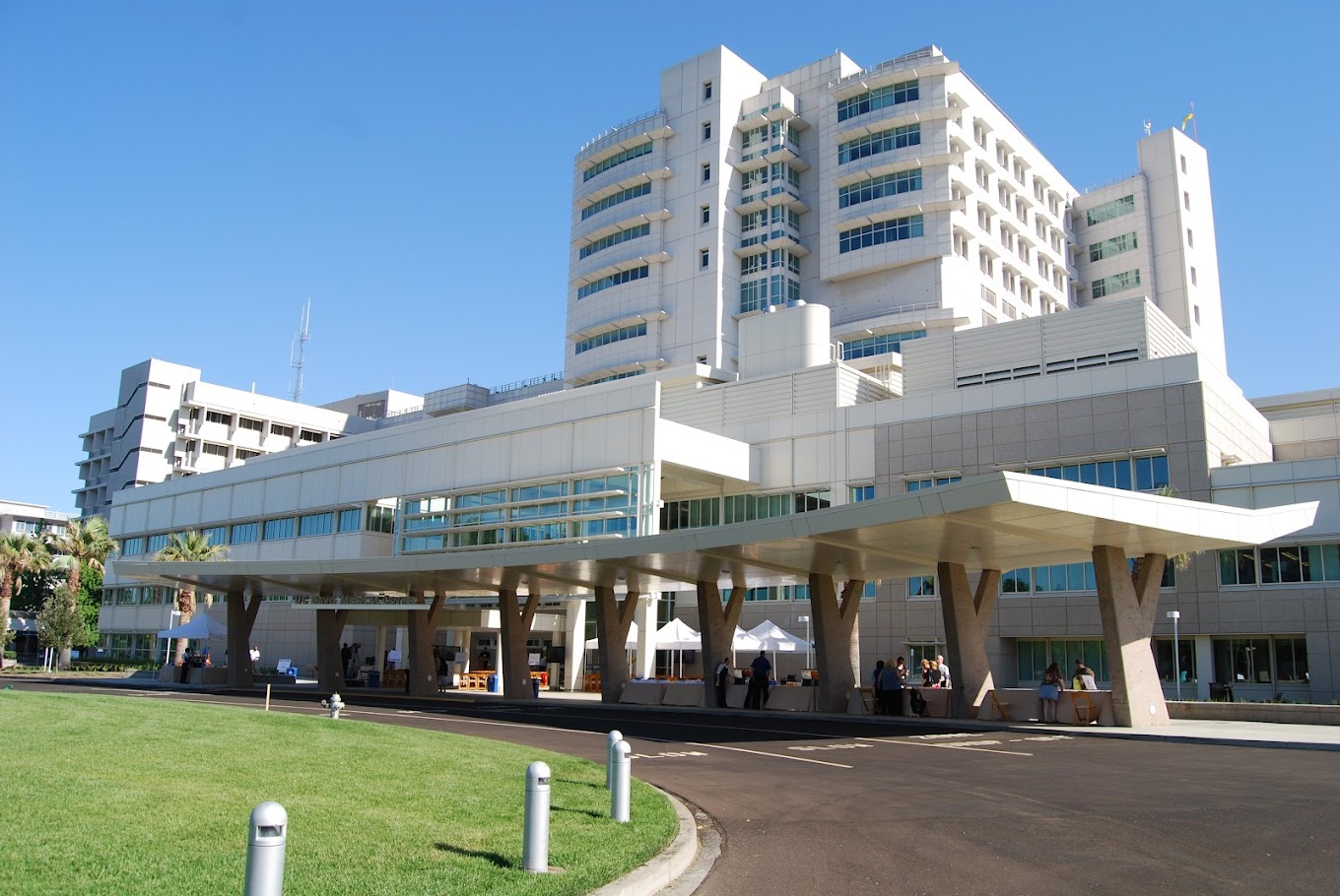 UC Davis Health medical center building